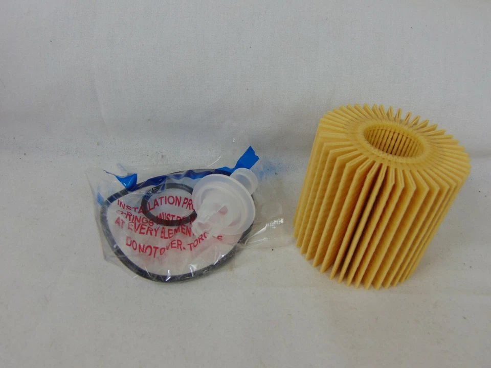 3 GENUINE TOYOTA AVALON CAMRY SCION LEXUS OIL FILTER WITH GASKET SET LOT - Image 3 of 3