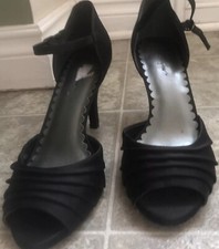 Jacqueline Ferrar Satin Fabric Black Open Peep Dressy Pumps 9 1/2M Vintage EUC