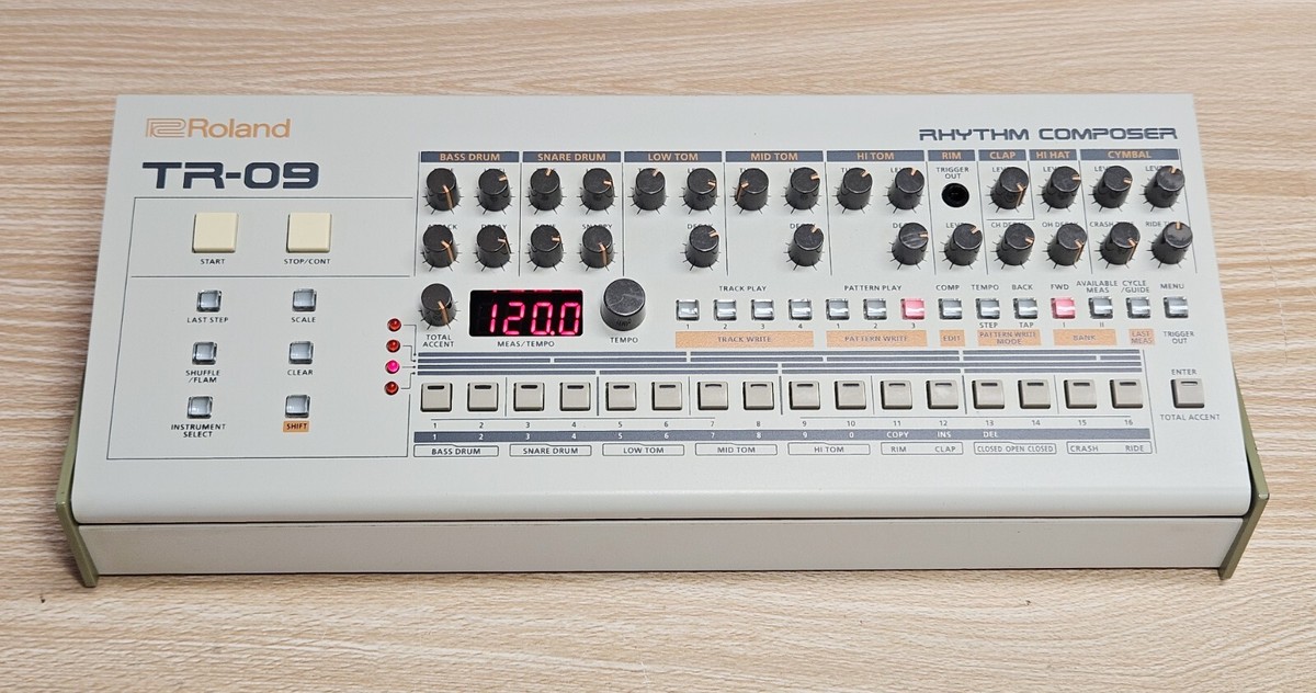鍵盤楽器 Roland TR-09 Roland TR-09 Rhythm Performer Composer for sale online | eBay