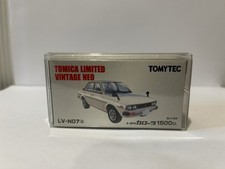 Tomica LV-N07a Toyota Corolla 1500GL 1/64 White Limited Vintage Neo Series