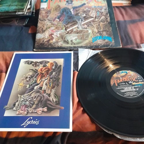 ELTON JOHN CAPTAIN FANTASTIC VINYL LP-RARE MCA-2142-RARE IMPOT LOOKING GOOD.