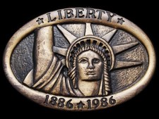 JA31120 VINTAGE 1986  STATUE OF LIBERTY  1886-1986 CENTENNIAL BELT BUCKLE