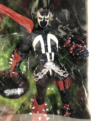 MCFARLANE SPAWN UNIVERSE DELUXE SPAWN & THRONE 7” FIGURE BOX