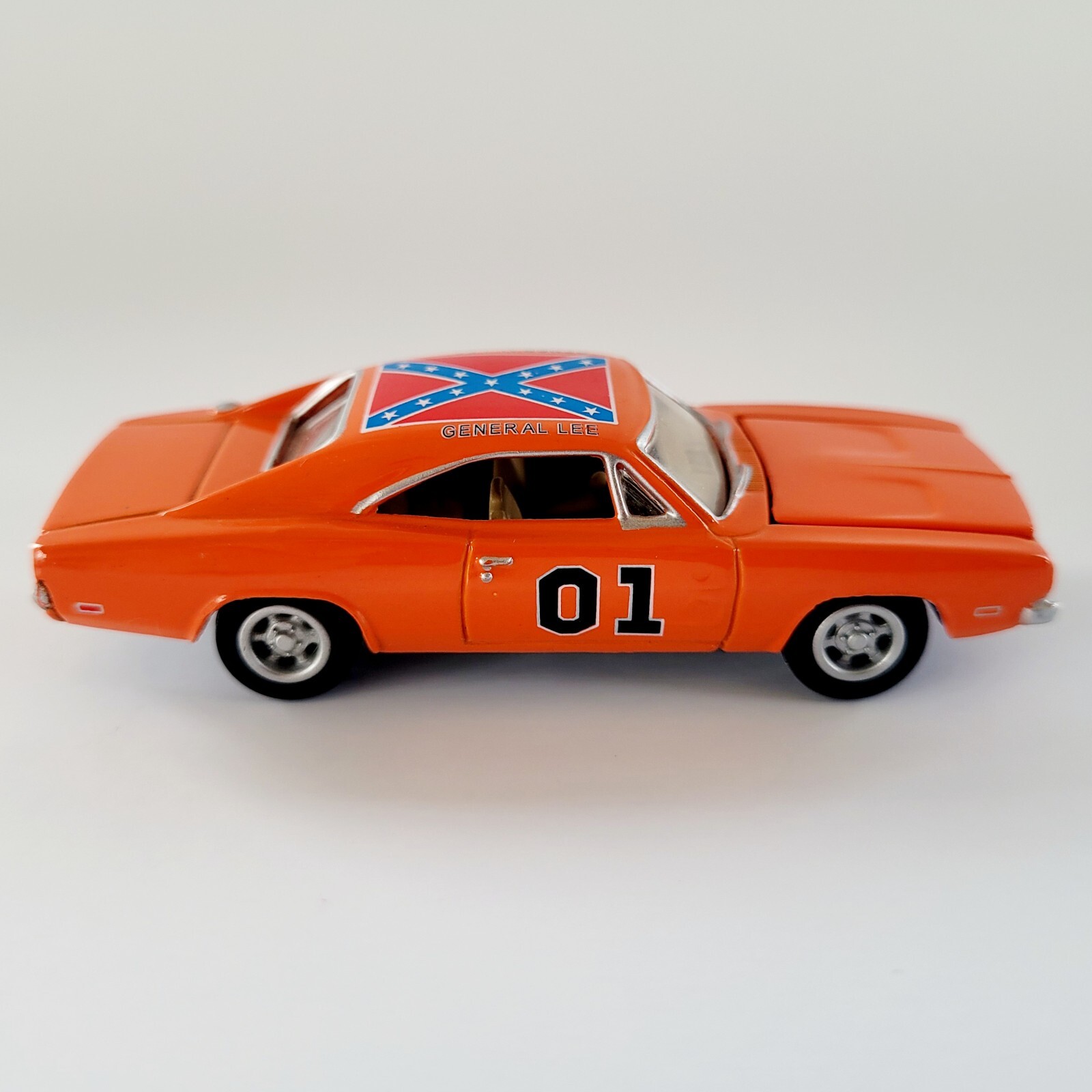 General Lee 1:64 Scale Dukes of Hazzard 1969 Dodge Charger R/T by Johnny Lightning