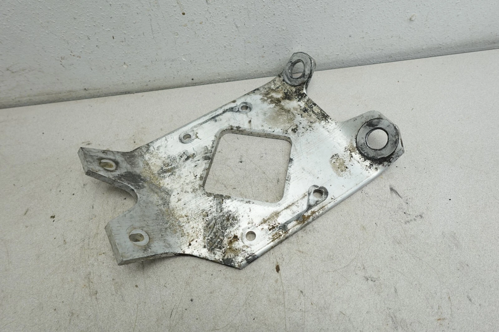 1990-2015 INDY XCR 440 Sport SKS RMK Polaris OEM Engine Motor Mount Plate