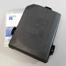 New Genuine GM Under Hood Fuse Relay Block Cover Fits 18-21 Equinox & Terrain