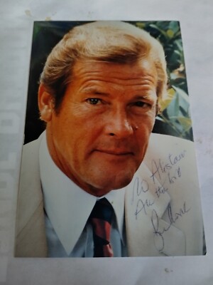 Roger Moore James Bond Signed 6x 4 Photograph
