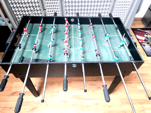 Izzy Multi-Game Tisch 4 in 1 inklusive komplettem Zubehör 123L x 82,5B x 57,8Hcm