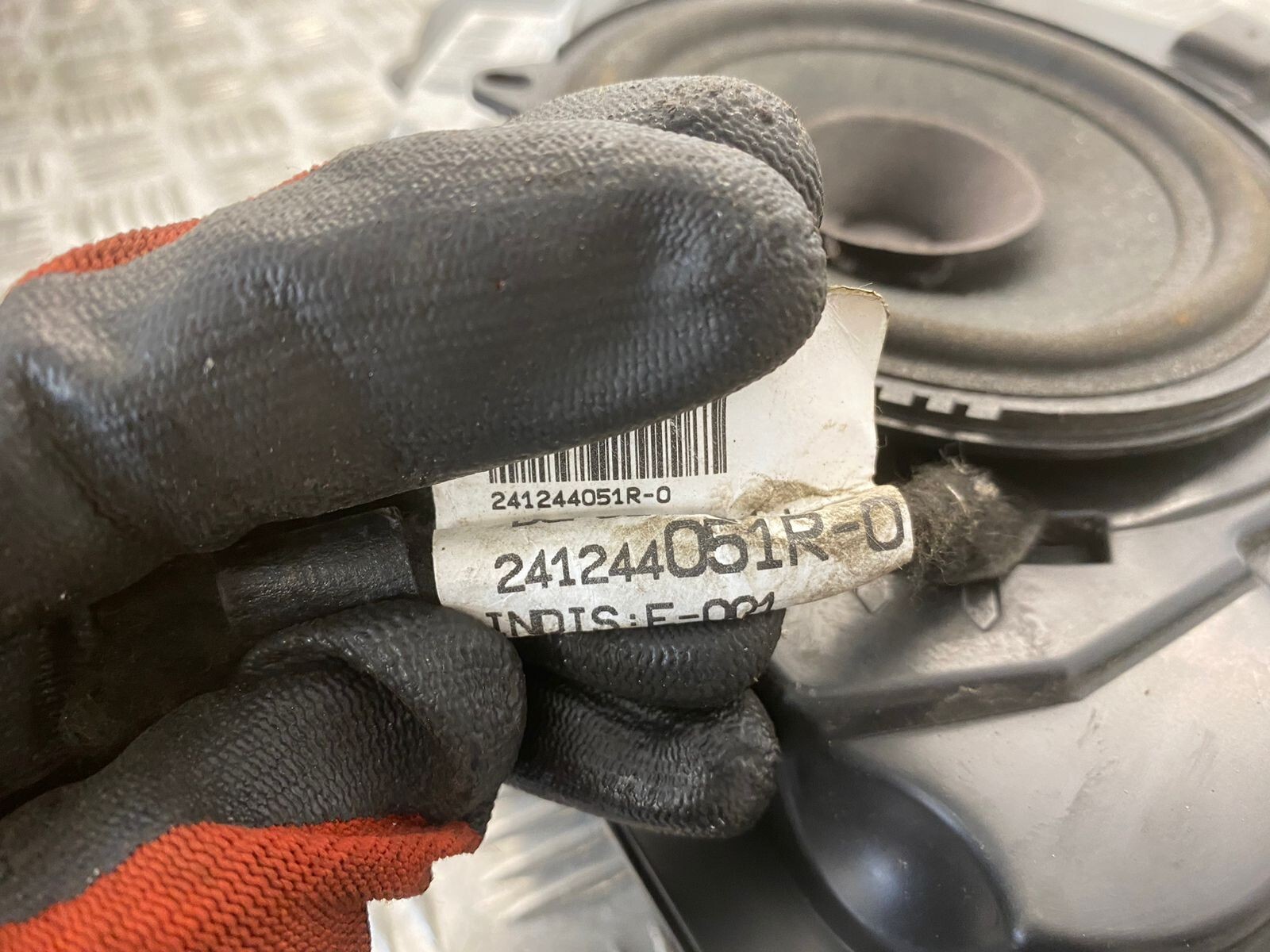 RENAULT CLIO 2013 1149CC PETROL HAT.B DOOR SPEAKER 210098030021 | eBay 