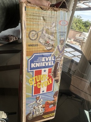 Vintage and Evil　ヴィンテージ・アンド・イーヴル　初版　帯付き VINTAGE EVIL KNIEVEL STUNT MOTORCYCLE BENDIE FIGURE BELT HELMET 2
