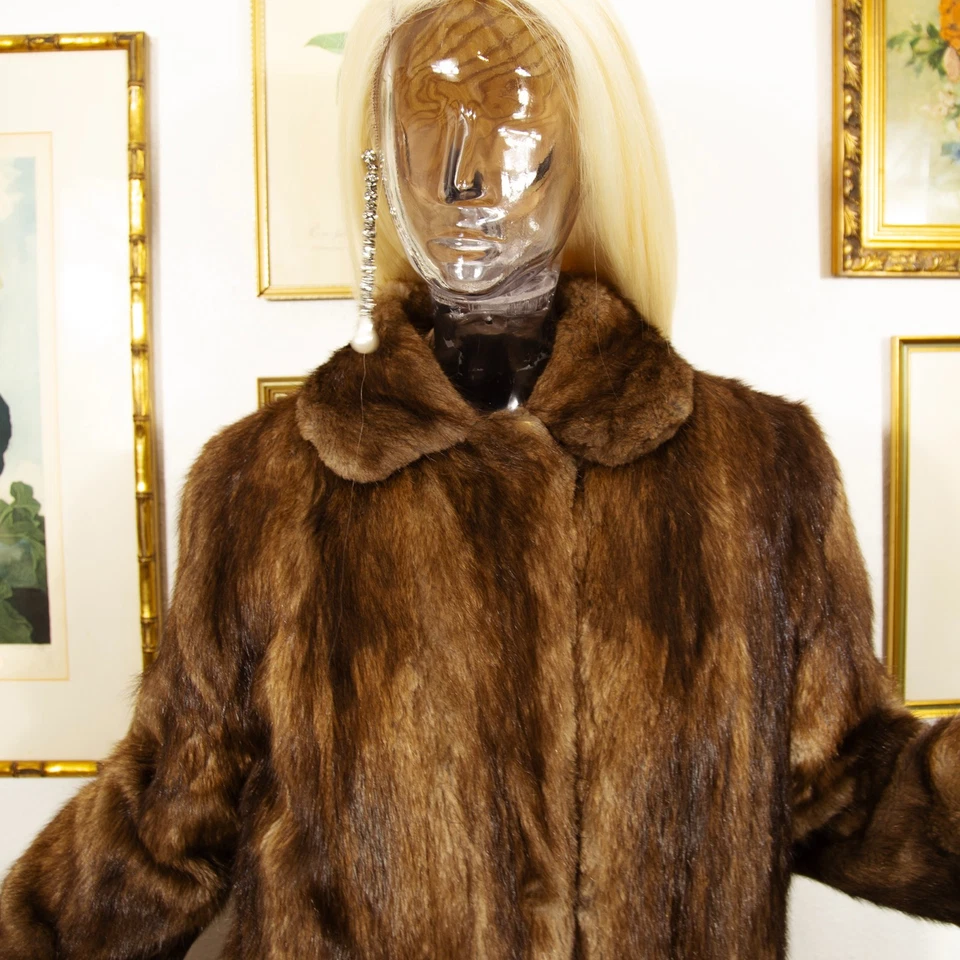Vintage 1950s Brown Mink Fur Coat – Full-Length with Soft Collar Size UK 12 - Image 2 of 4