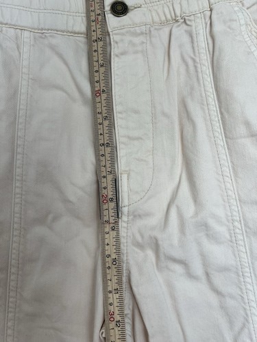 Free People Cargohose mit Manschetten XS elfenbeinfarben cremeelastische Taillenprobe  - Bild 8 von 11