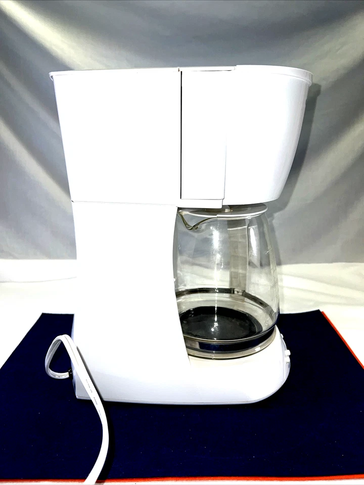 Hamilton Beach Coffee Maker 12 Cup White Drip Machine Model 49319 Working - Image 3 of 4
