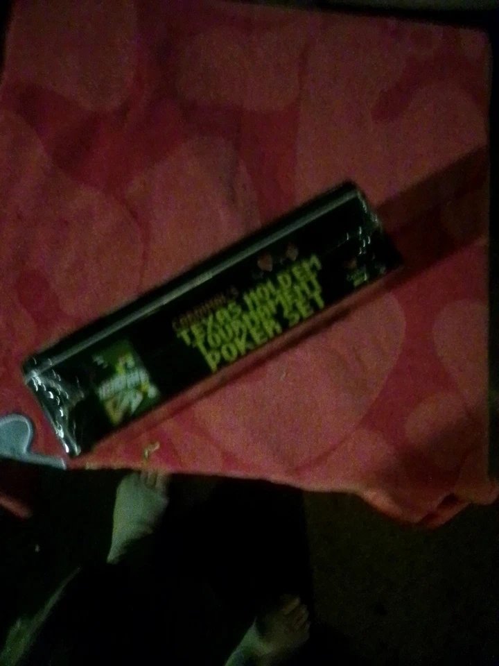 Texas Hold'em Poker Set Cardinal's Professional  Home Version w/ Playing Cards   - Image 4 of 4