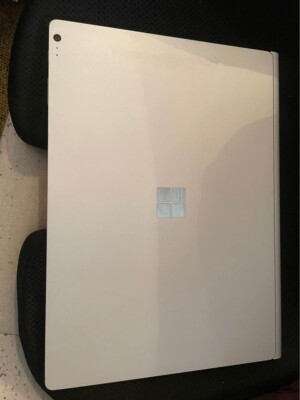 Microsoft Surface Book 1 13.5'' i7-6600U @ 2.60GHz 8GB 256GB SSD (READ DESP)