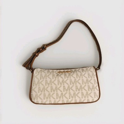 michael kors jet set vanilla pouchette