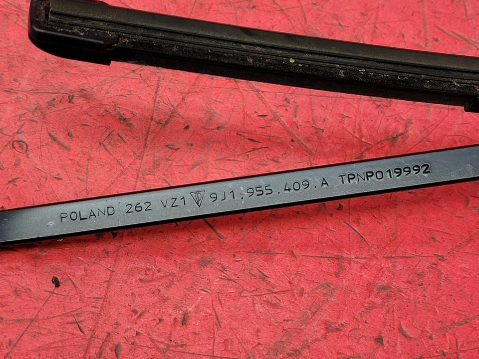 Brazo limpiaparabrisas delantero derecho audi e-tron gt quattro cupé 4 puertas Foto 3 de 4