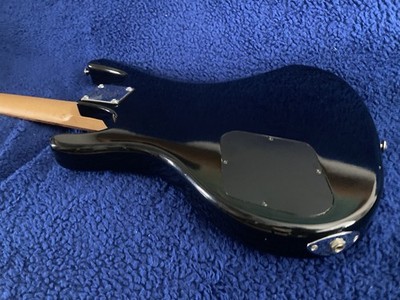 Washburn XB-100 Bantam Series Bass, 2001, Beautiful Setup, Hard