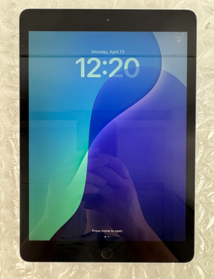 iPad：第7世代：32GB：A2197：スペースグレイ 現状品 Apple iPad 第7