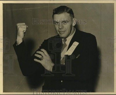 Press Photo Pro wrestler and 1937 Harris County sheriff candidate Paul Jones
