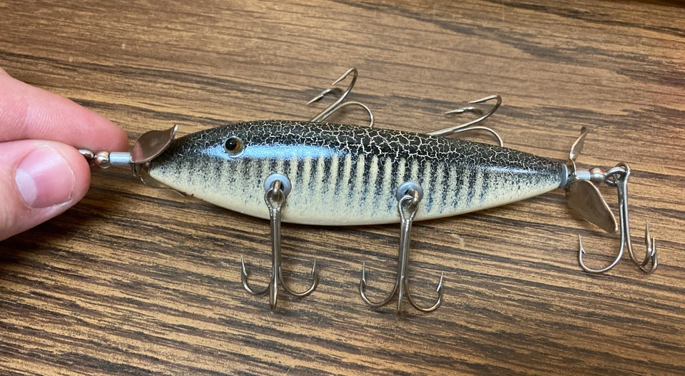 Kansas Minnow Tiger Handmade by Hugh Huffman American Rivers - Image 4 of 4