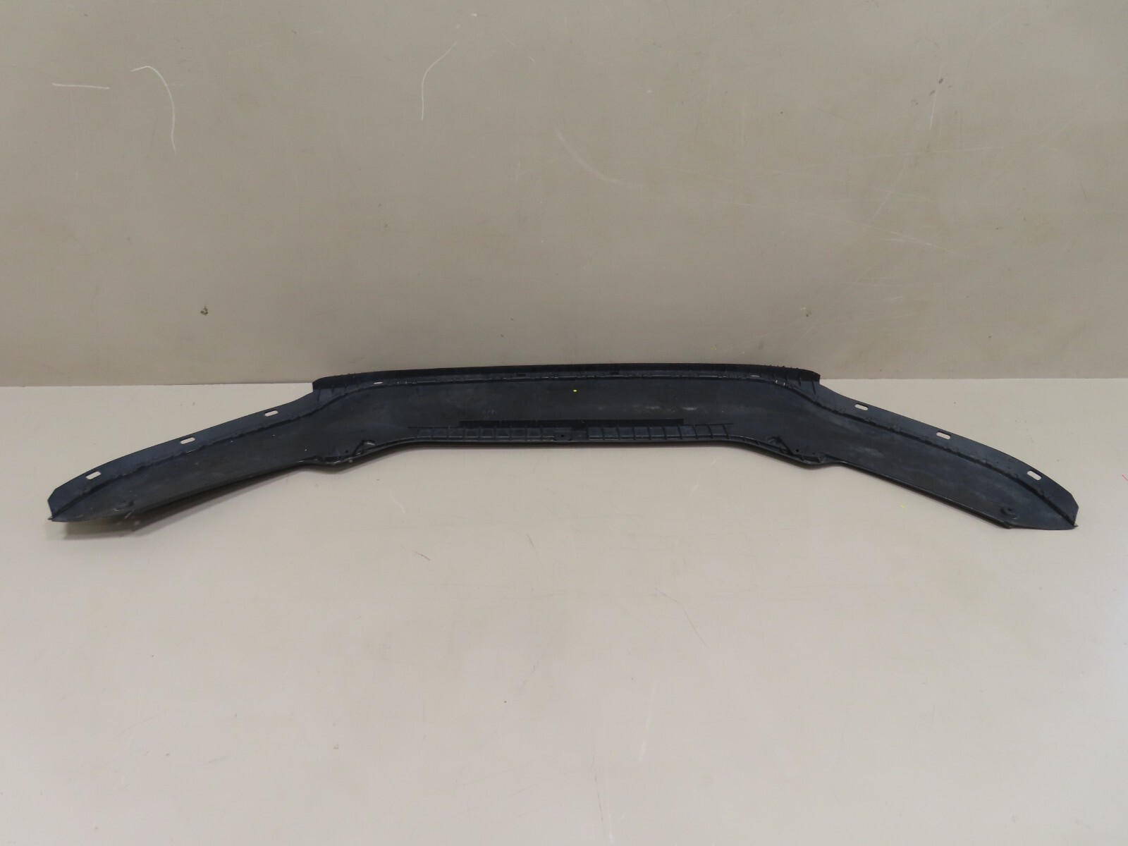 2016-2018 VOLKSWAGEN PASSAT FRONT LOWER BUMPER SPOILER VALANCE OEM