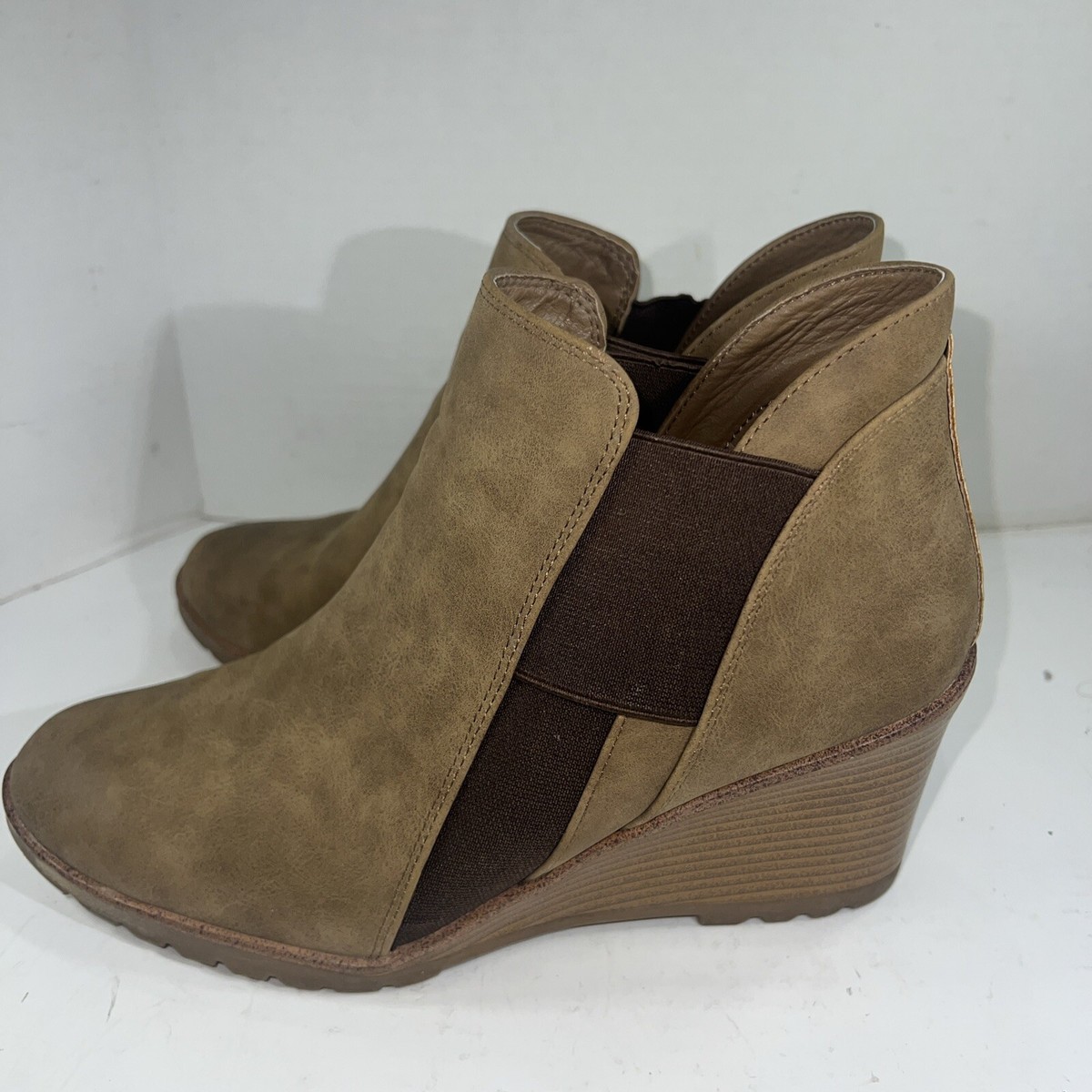 Vintage 93 Womens Wedge Low Brown Leather Boot With Stretch Sz9