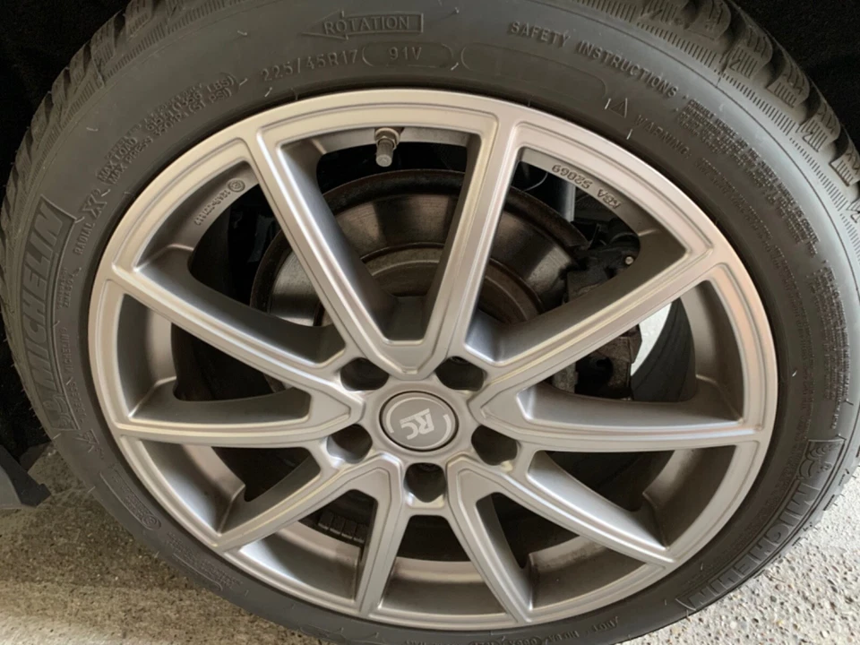 Winter Kompletträder BMW 1er 2er und Mini Clubmann wenig gefahren  (Alpinesymbol - Bild 4 von 4