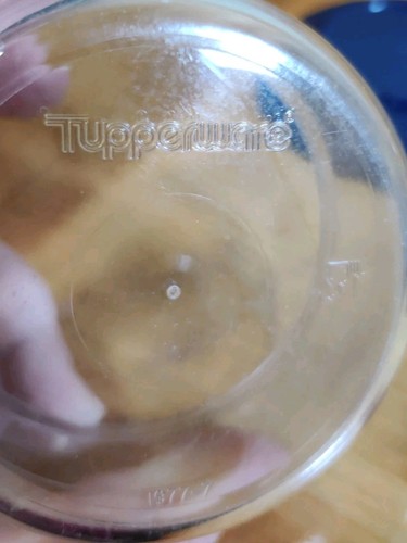 Tupperware 1977-7 Ultra Clear Elegant Containers with Blue Seals Set Of 2 Lids - Picture 5 of 9