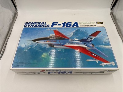 Hasegawa 1:32 General Dynamics F-16A USAF Fighter - Vintage, Open Box