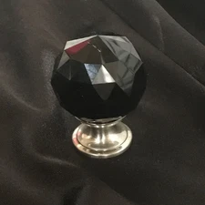 TOP KNOBS TK116BSN BLACK CRYSTAL KNOB 1 3/8" w/ BRUSHED SATIN NIKEL BASE