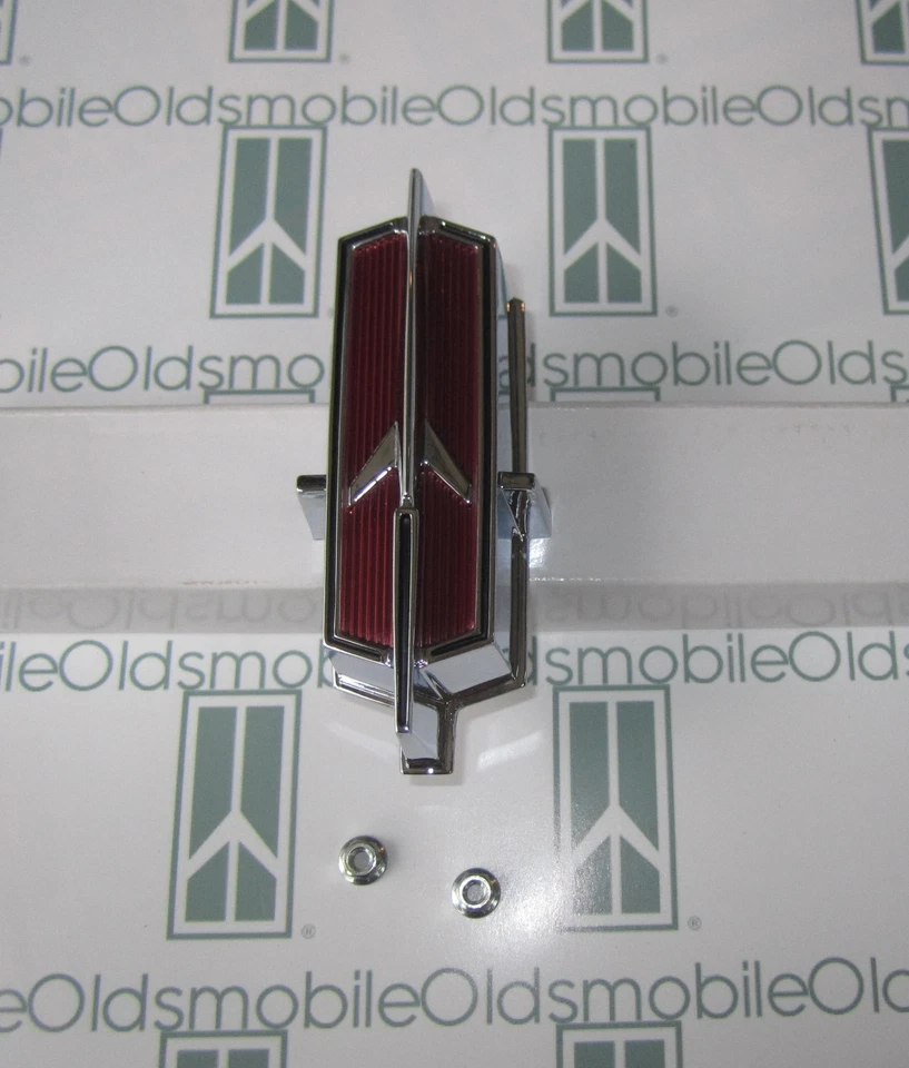 1966 Oldsmobile "442" Grill Bar emblema foguete com ferragens - Imagem 3 de 4