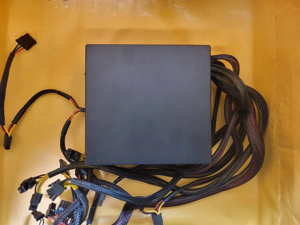 Apevia Prestige Series ATX-PR800W 800W ATX12V 80 PLUS Gold Power Supply - Image 3 of 3