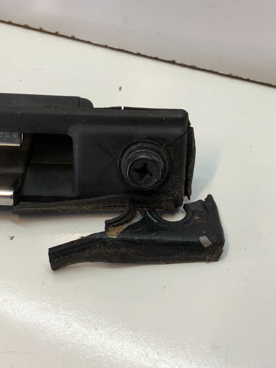 86-89 Nissan 300ZX Z31 RH T Top Brackets Insert Guides Upper | eBay