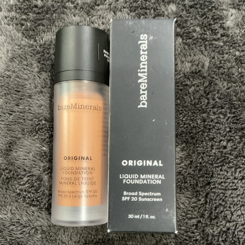 bareMinerals Original Liquid Mineral Foundation Medium Dark 23 SPF 20 30ml