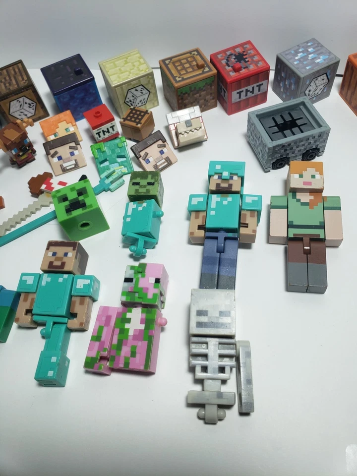 Minecraft Figures Parts & Accessories Toy Lot - Image 2 of 4