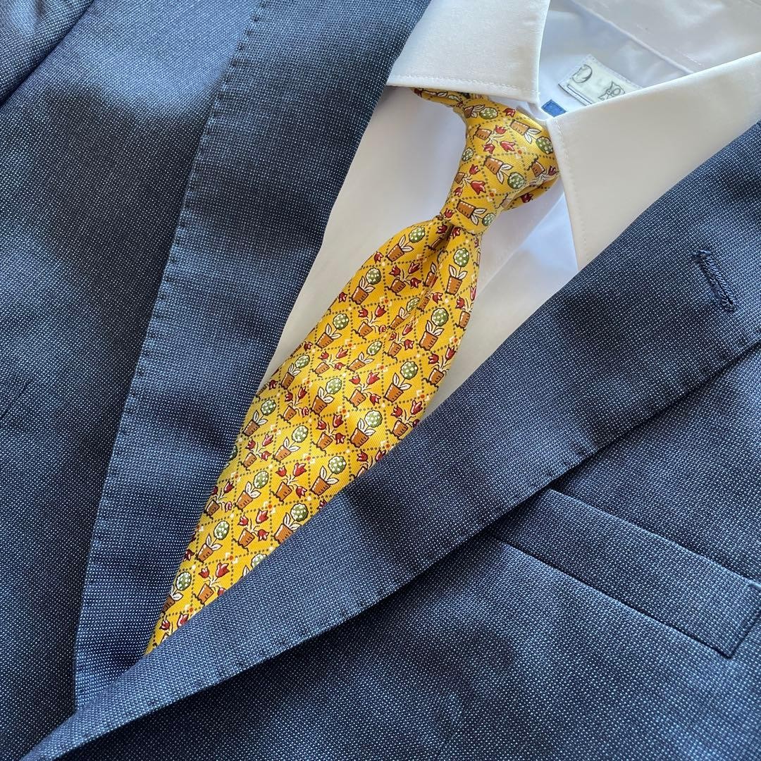 Corbata de cuello HERMES nueva planta amarilla roja verde sin usar 100 % seda...