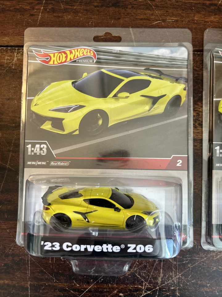 2 coches de juguete fundidos a presión Hot Wheels Premium Real Riders #2 23’ Corvette Z06 1:43 nuevos Foto 2 de 4