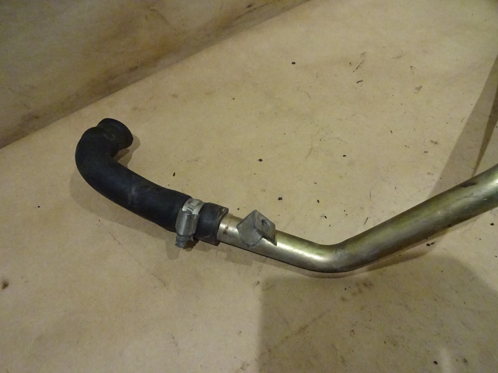 Lamborghini Diablo - Oil Sump Union Pipe-P/N 001532643