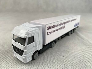 mercedes benz toy truck