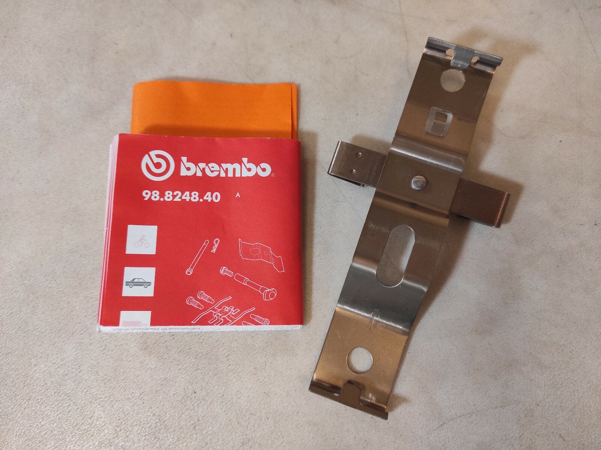 MERCEDES-BENZ GL X166 FRONT WHEEL BRAKE RETAINER SPRING 0014210991