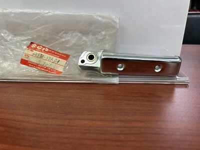 NEW NOS Suzuki VS1400 VS700 VS750 VS800 Right Foot Rest Peg Pillion  43600-38A01