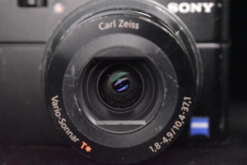 INGLESE OK! Sony Cyber-Shot DSC-RX100 20,2 megapixel fotocamera digitale [N c... - Foto 6 di 23
