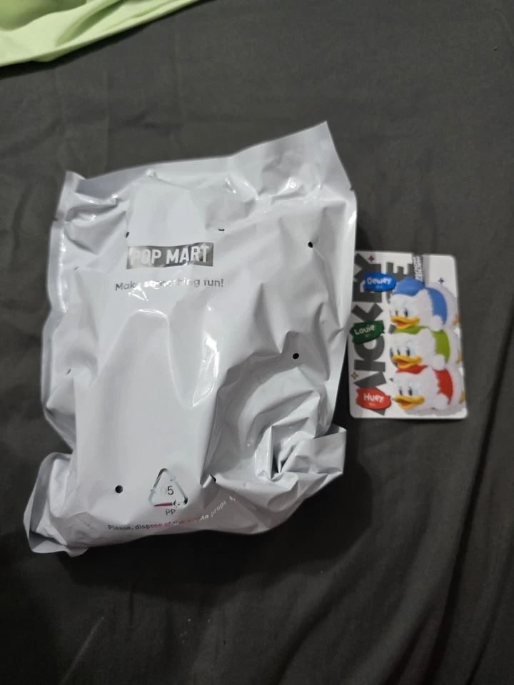 Colgante POP MART Mickey-Secret Huey Dewey Louie Peluche CAJA ABIERTA PAQUETE CERRADO Foto 3 de 4