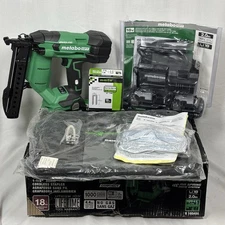 Metabo HPT 18V MultiVolt Brushless 1/4" Narrow Crown Stapler Kit N1804DA 18-Ga