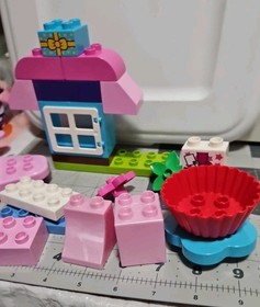 LEGO DUPLO DISNEY JR. MINNIE'S CAFE, MINNIE MOUSE and more 