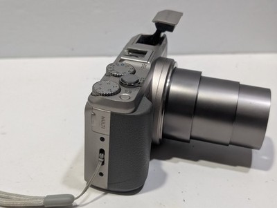 Sony Cyber-shot DSC-HX50V 20.4MP Digital Camera w Case & Charger