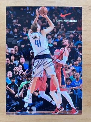 Dirk Nowitzki AK Basketball Autogrammkarte schwarz original signiert 2 - Bild 1 von 2