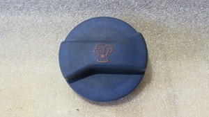VW Golf / Audi - Rechtslenker Verschluss Deckel Kühlmittelbehälter 1J0121321B