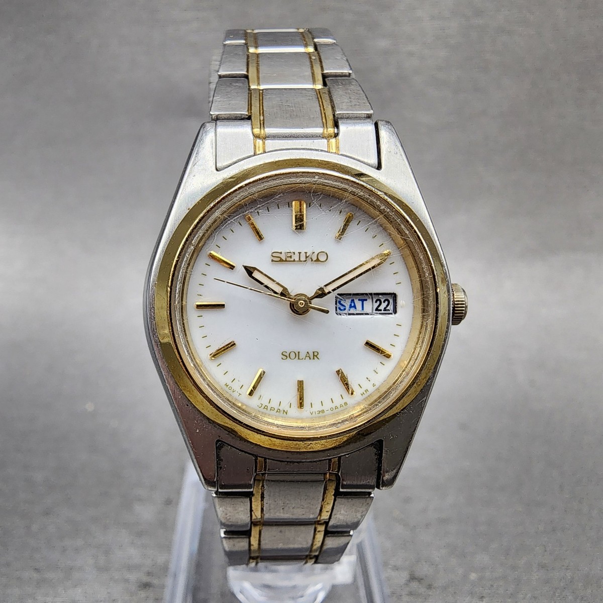 Seiko Solar Watch Women 25mm White Dial Two Tone Daydate Round V138-0AA0  Runs